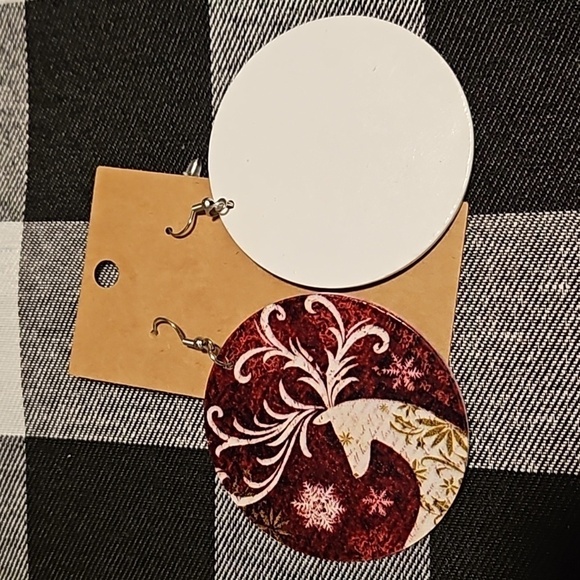 Wooden handmade Christmas  Deer earrings Red & White New 2 1/2 Circles - Picture 3 of 6